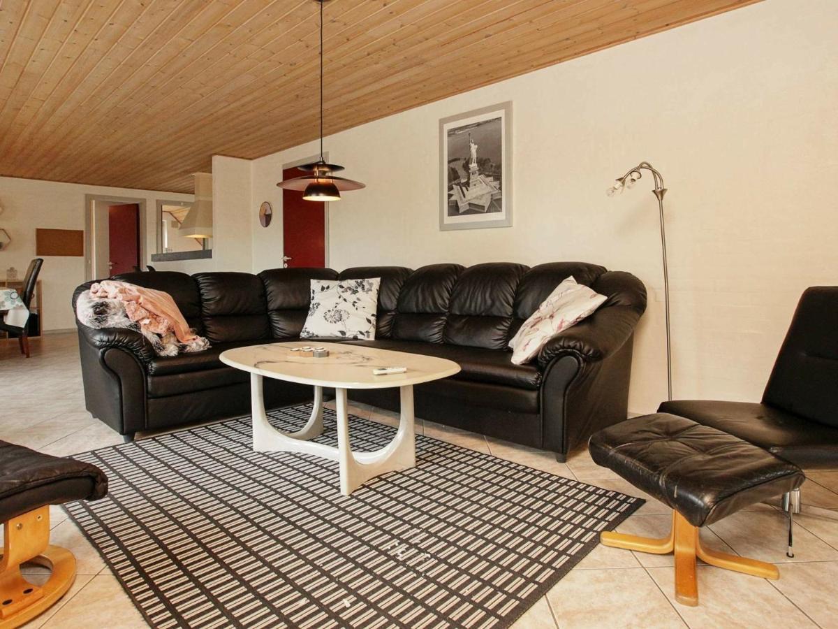 10 Person Holiday Home In Bl Vand Blåvand Zimmer foto